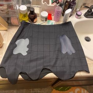 Wave edge mini skirt